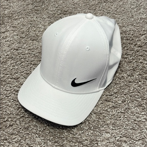 Nike Other - NWOT Nike Classic White Cap